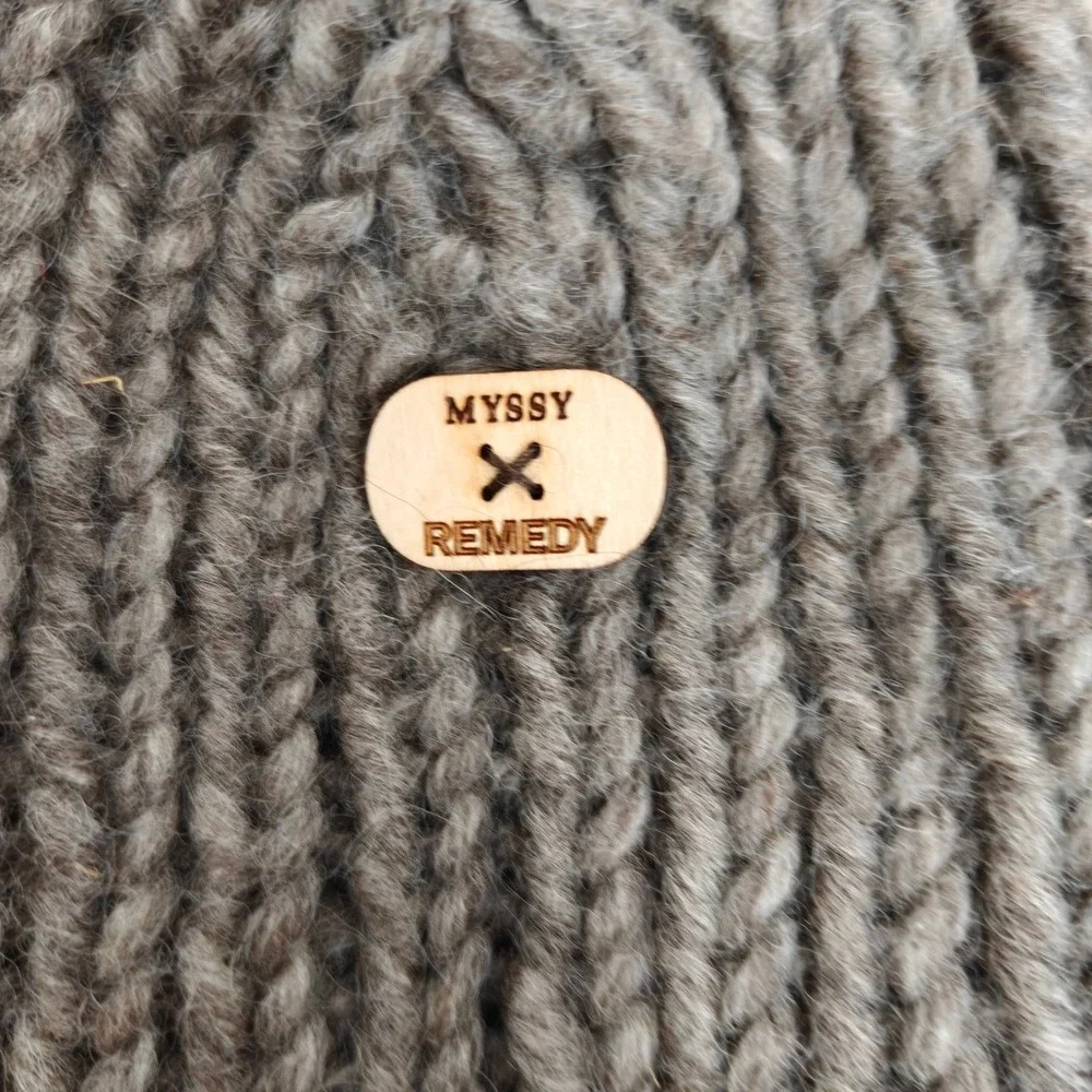 Myssy Unisex Beanie OS Gray Organic Wool Chunky Ribbed Knit Handmade Finland